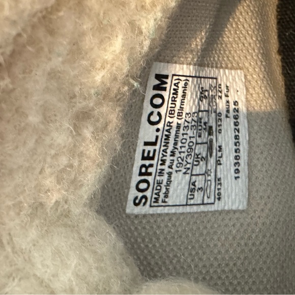 Sorel waterproof boot size 3 - Picture 4 of 4